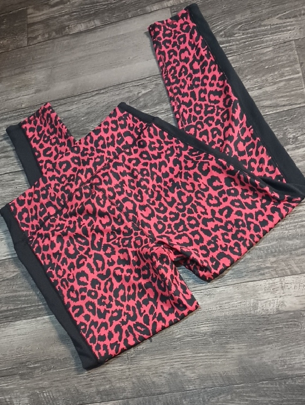 New York & Company Leopard Print Leggings - Picture 8 of 11